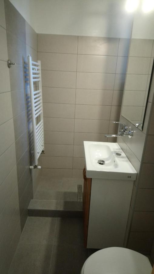 Ferienwohnung Simple And Comfortable Miercurea Ciuc Exterior foto