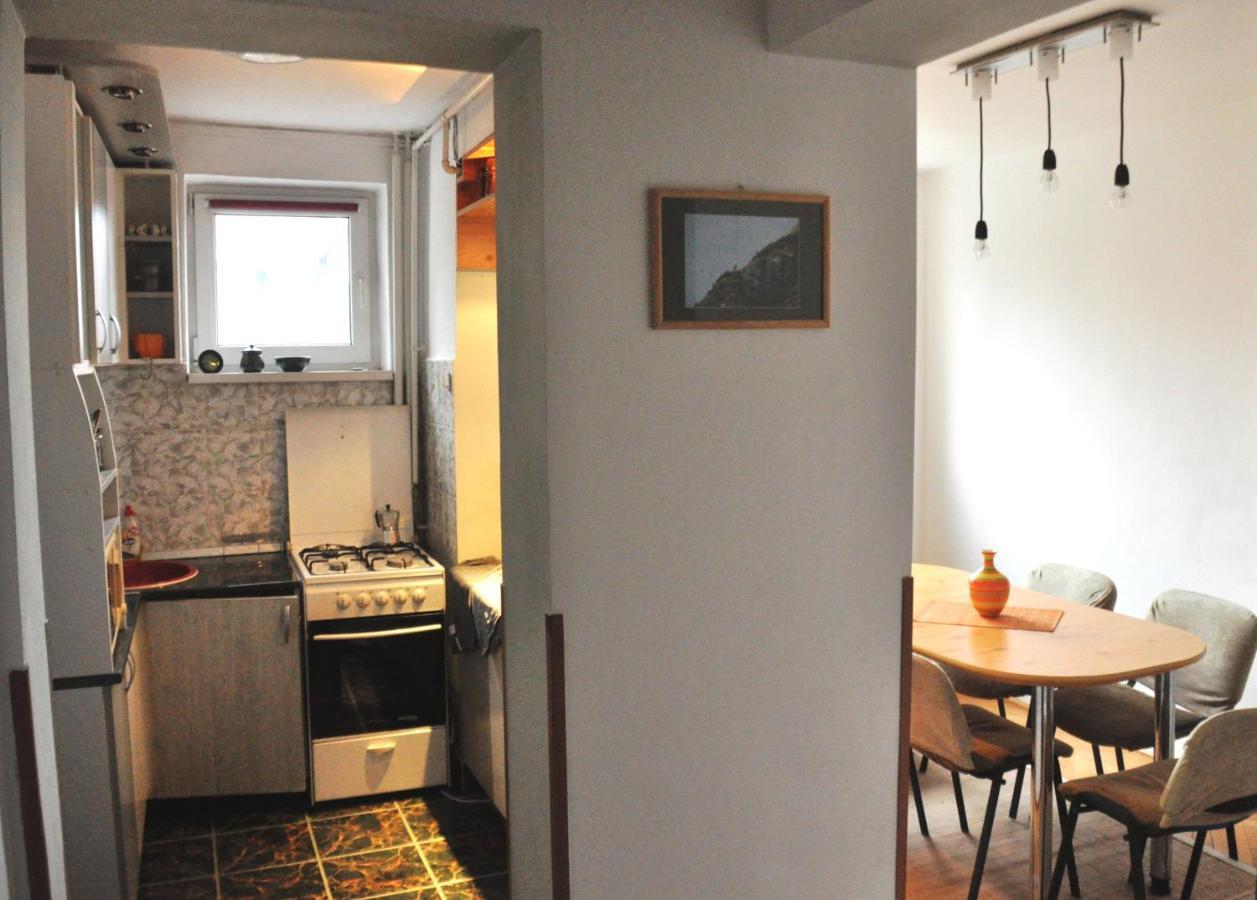 Ferienwohnung Simple And Comfortable Miercurea Ciuc Exterior foto